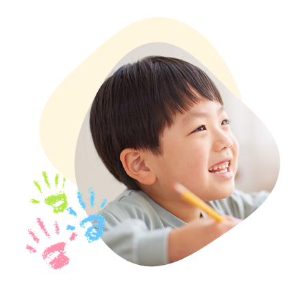 子どもたちが笑顔で過ごしている様子
